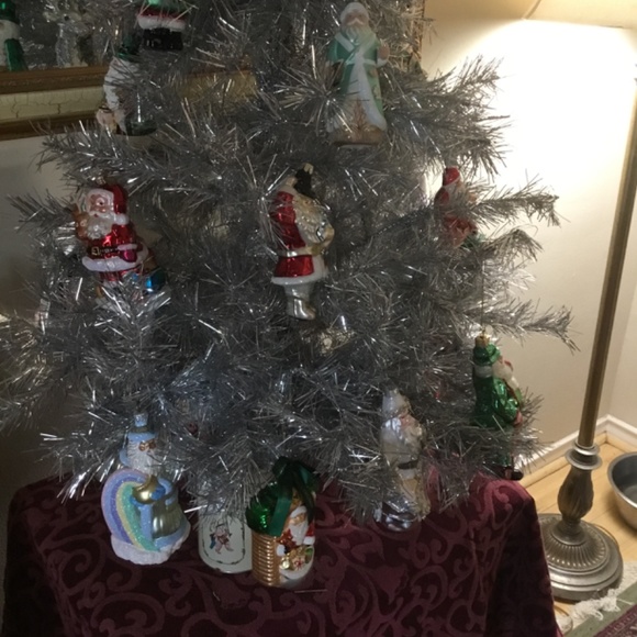Vintage Silver Metallic Christmas Tree - Picture 3 of 4